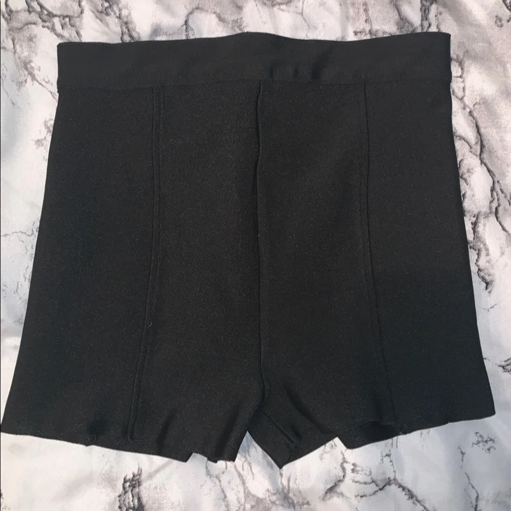 Shorts - Picture 1 of 3
